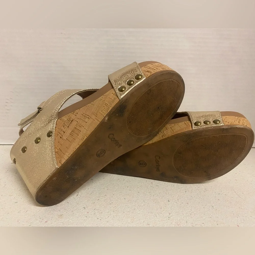 Corkys metallic gold